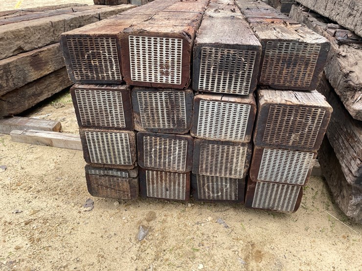 #3452-•-bundle-of-(16)-railroad-ties-image-6