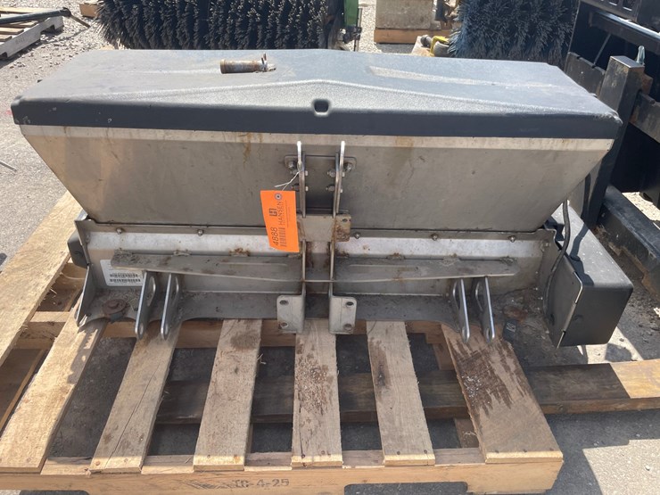 #4888-•-boss-exact-path-broadcast-spreader-image-3