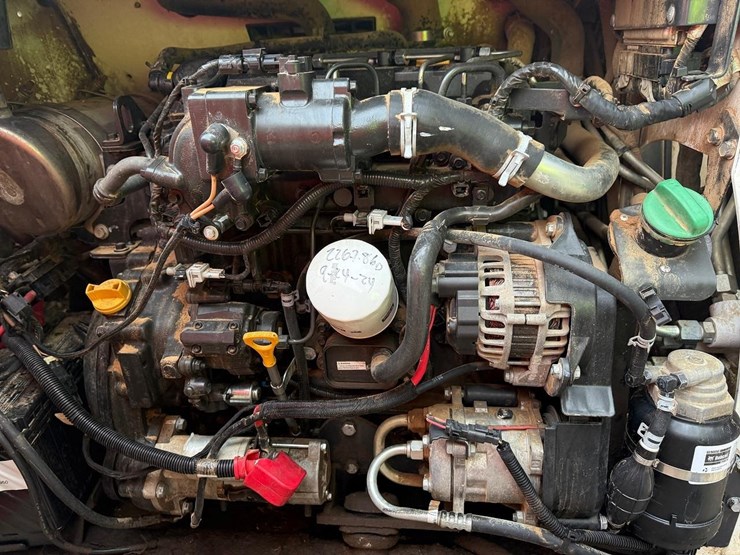 2019-bobcat-t740-image-15