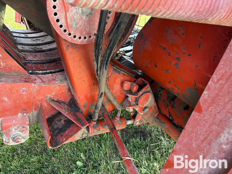 hesston-4700-image-20