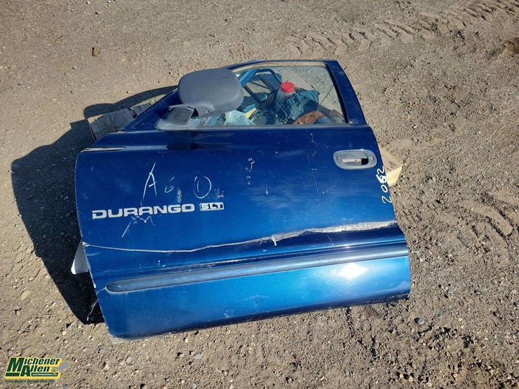 pallet-of-durango-driverside-door,grill,2-stereo,lights,bolts,belt-image-1