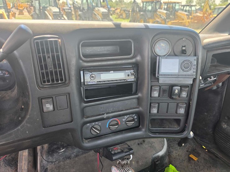 2003-gmc-topkick-c4500-image-13