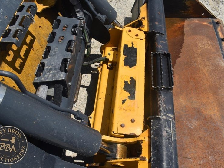 2024-deere-333g-image-11
