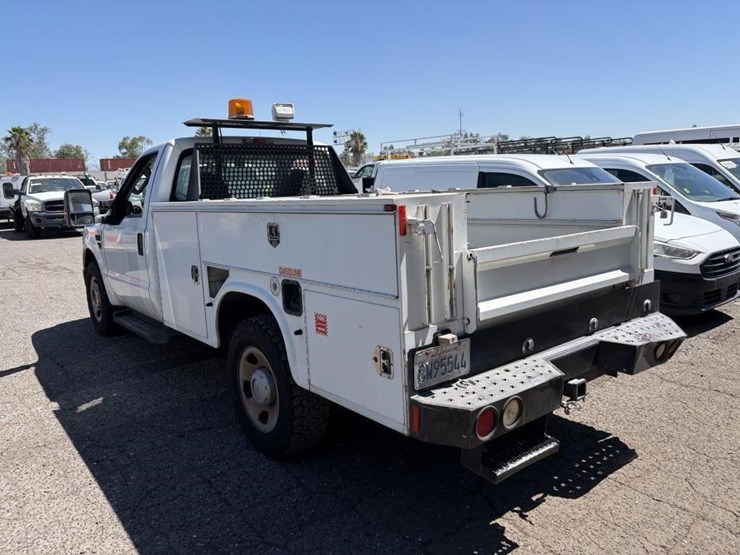 2009-ford-f350-image-4