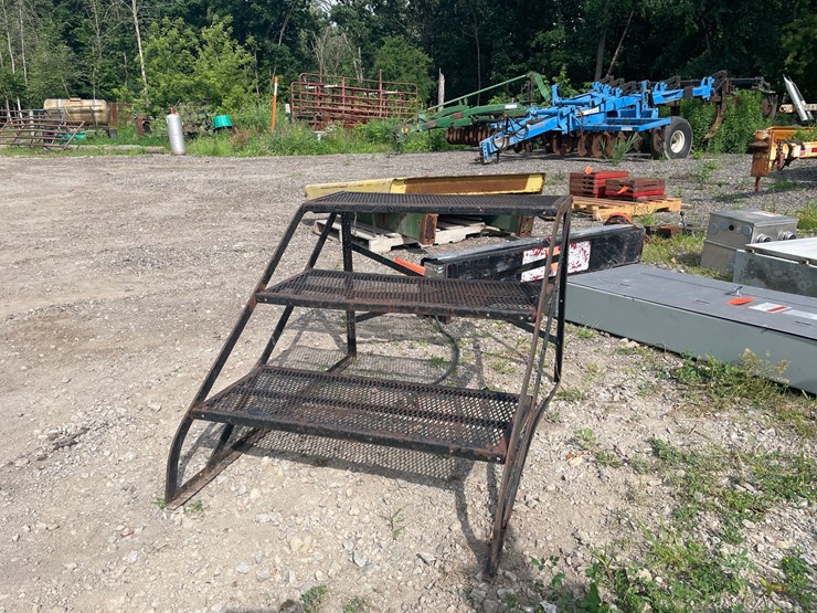 #8329-•-steel-shop-step-image-1