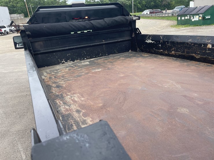 2021-chevrolet-3500-image-26