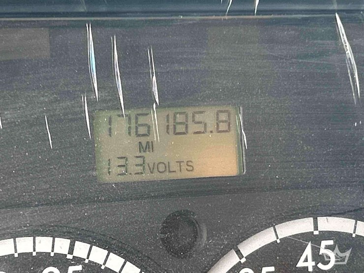 2009-freightliner-m2-106-image-6