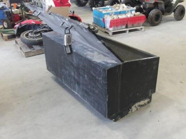 60-in.-x-32-in.-x-30-in.-tool-box(es)-image-3