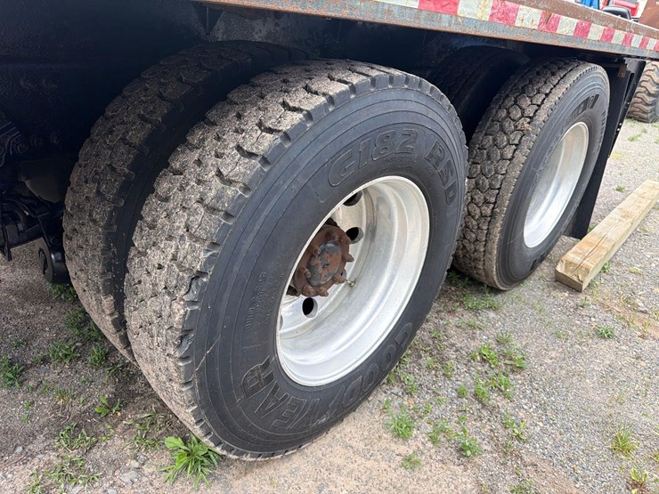 2013-kenworth-t880-image-6
