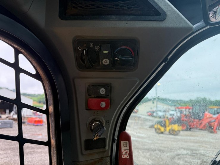 2018-caterpillar-299d2-image-26
