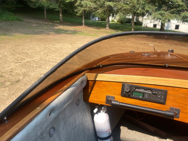 #103-•-1954-14'-vintage-speed-liner-wooden-speedboat-(no-title-or-registration-card)-(bill-of-sale-only)-image-33