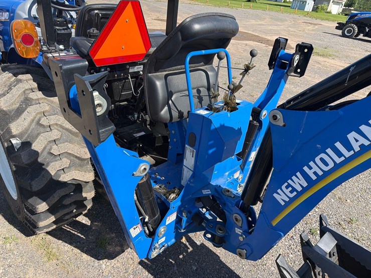 new-holland-boomer-40-image-7