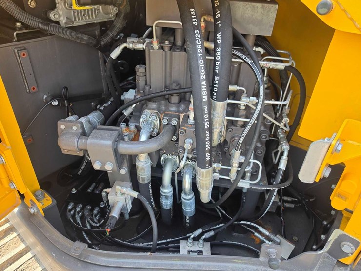 2022-volvo-ecr355el-image-14