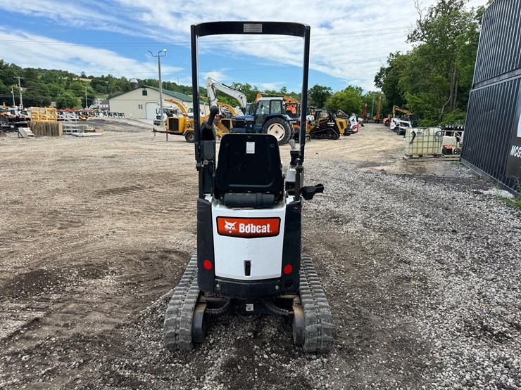 2022-bobcat-e10-image-5
