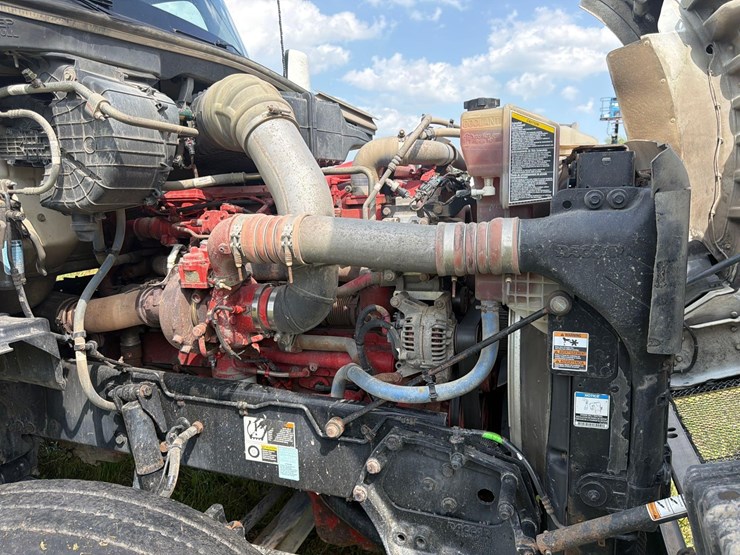 2021-kenworth-t880-image-15
