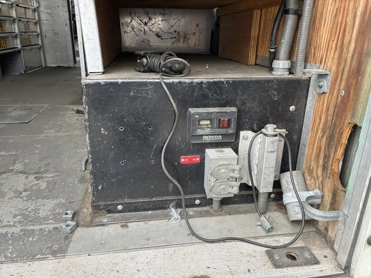 2008-workhorse-w62-image-18