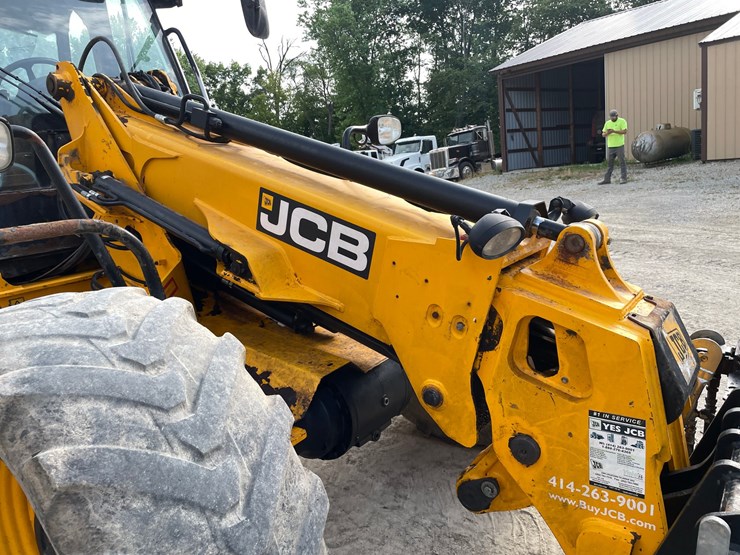 jcb-tm320-image-18