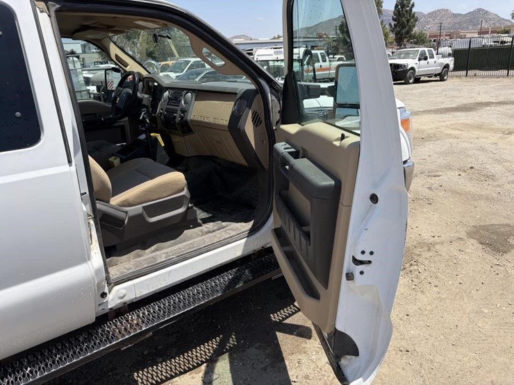 2011-ford-f350-image-10