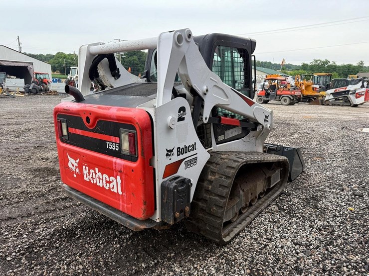 2019-bobcat-t595-image-4