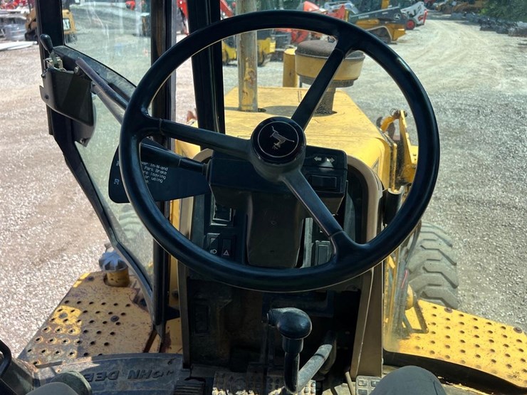 john-deere-310d-image-25