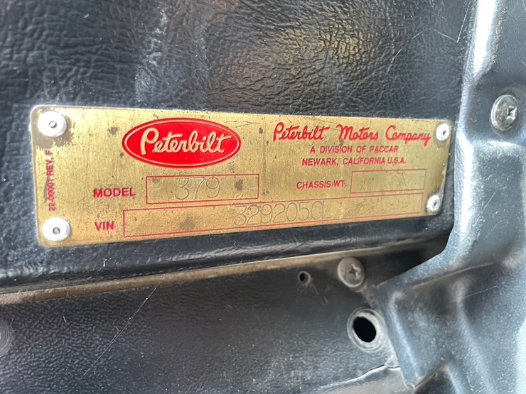 peterbilt-379-image-38