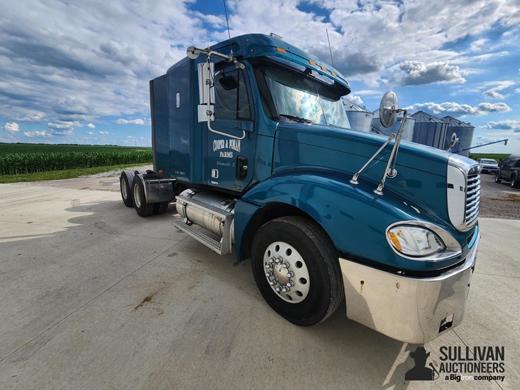 2001-freightliner-columbia-sleeper-truck-tractor-image-3