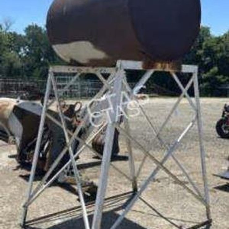 #16 • 500 Gallon Gravity Diesel Tank on Stand