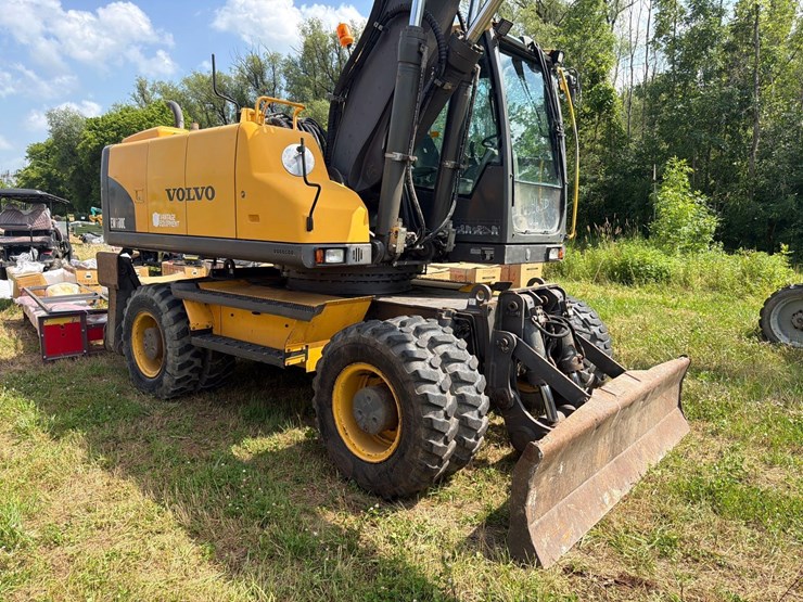 volvo-ew180c-image-5