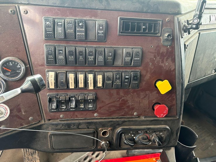 2016-western-star-4900sf-image-20