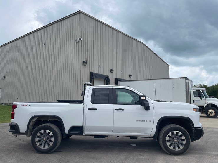 2025-chevrolet-2500-image-4