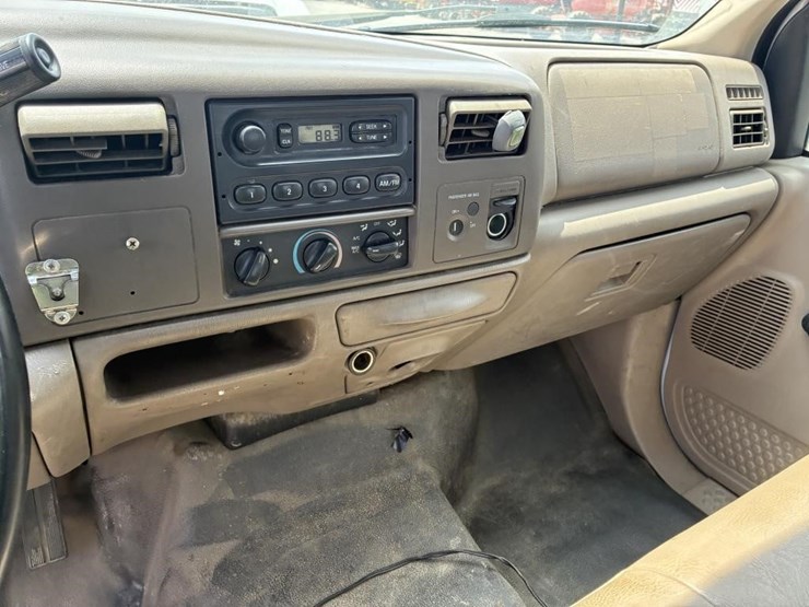 2001-ford-f350-image-23