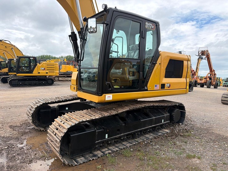 caterpillar-317-image-2