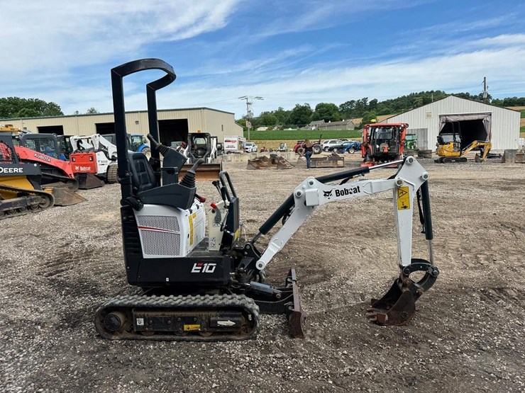 2022-bobcat-e10-image-7