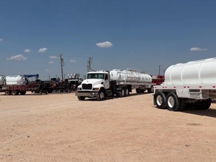 2004-troxell-130bbl-image-1
