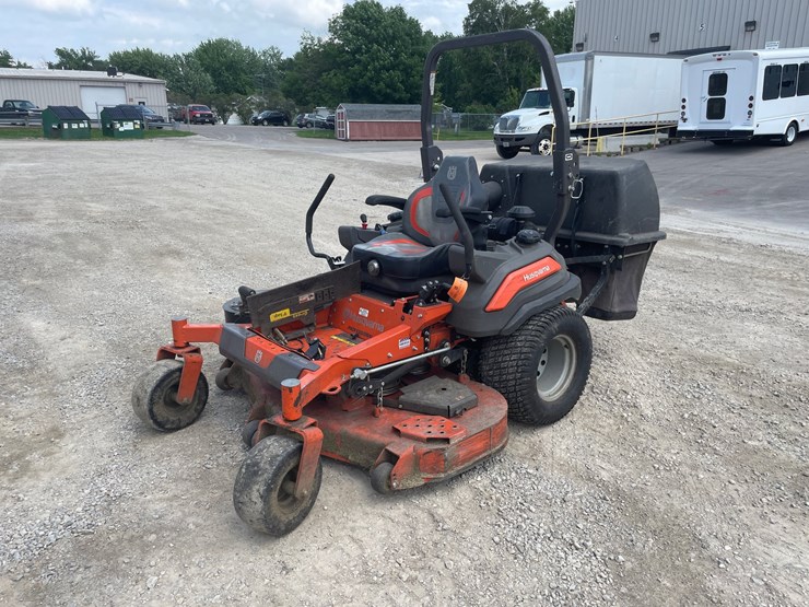 #4861-•-husqvarna-professional-z560x-zero-turn-lawn-mower-image-1