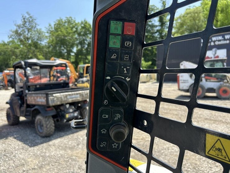 2021-bobcat-t76-image-15
