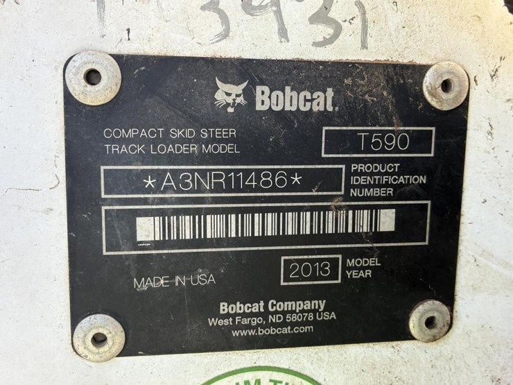 2013-bobcat-t590-image-31