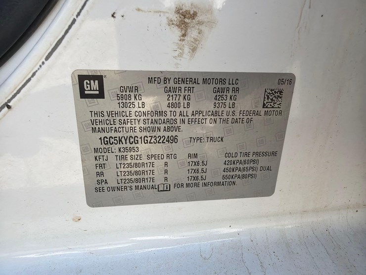 2016-chevrolet-3500-image-29