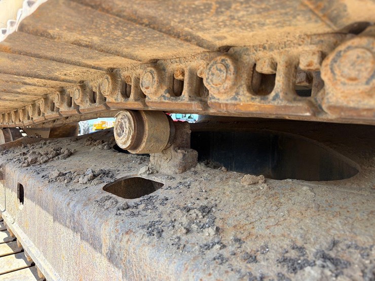 2019-deere-135g-image-11