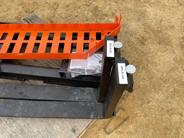 #2007-•-new-wolverine-skid-steer-pallet-fork-frame-with-forks-image-6