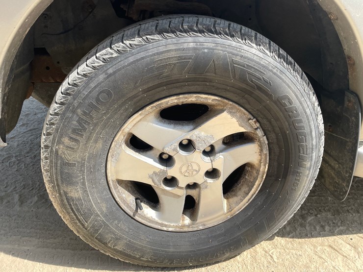 2003-toyota-sequoia-image-135