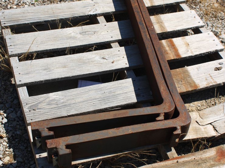 4'-pallet-forks-image-1
