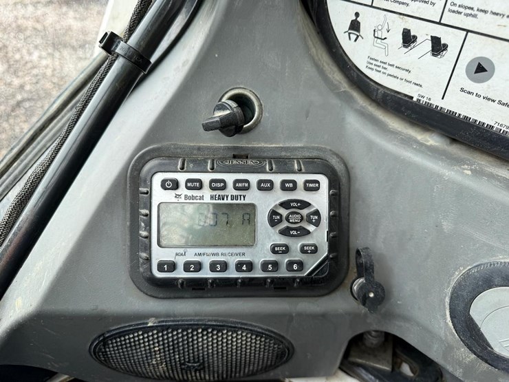 2018-bobcat-s770-image-19