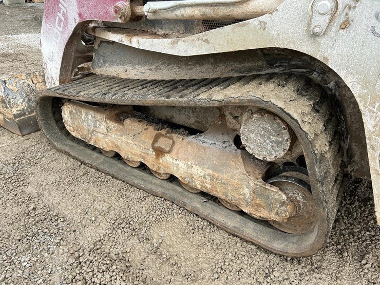 2020-takeuchi-tl12r2-image-17