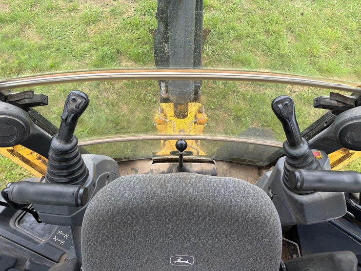 2021-john-deere-310-image-20