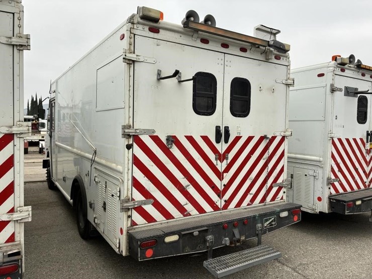 2008-workhorse-w62-image-4