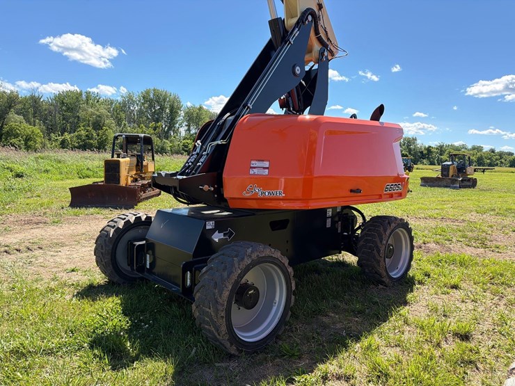 jlg-660sj-image-2