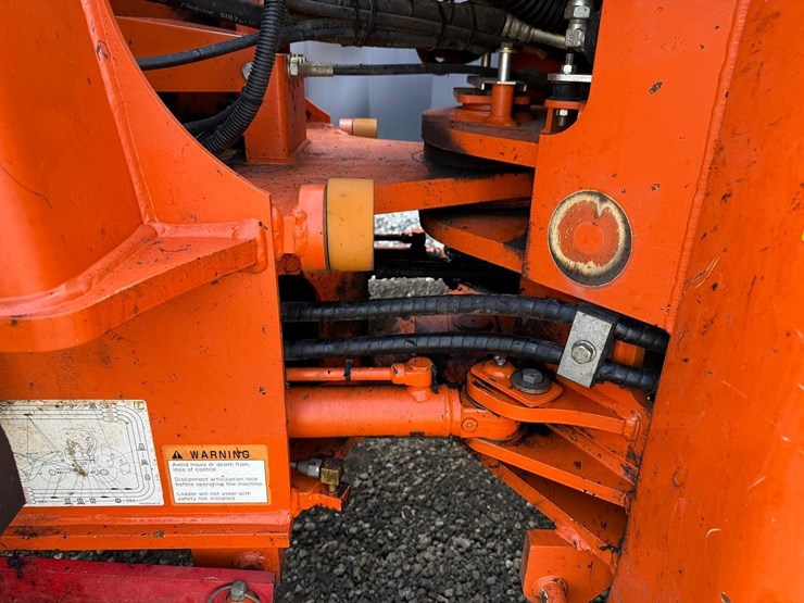 2019-hitachi-zw80-5b-image-16