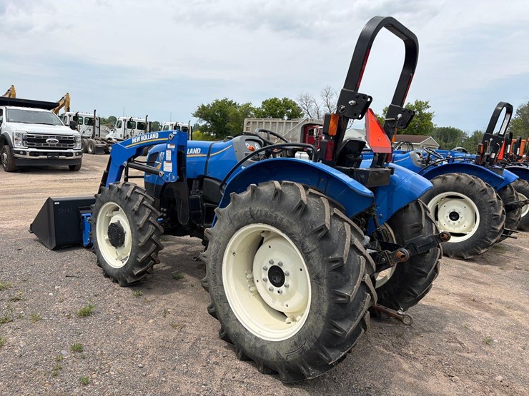 2016-new-holland-workmaster-60-image-6