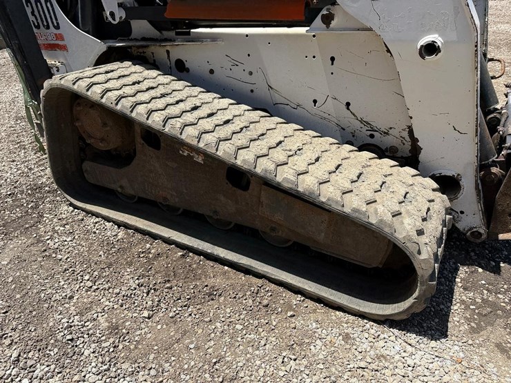 bobcat-t300-image-12